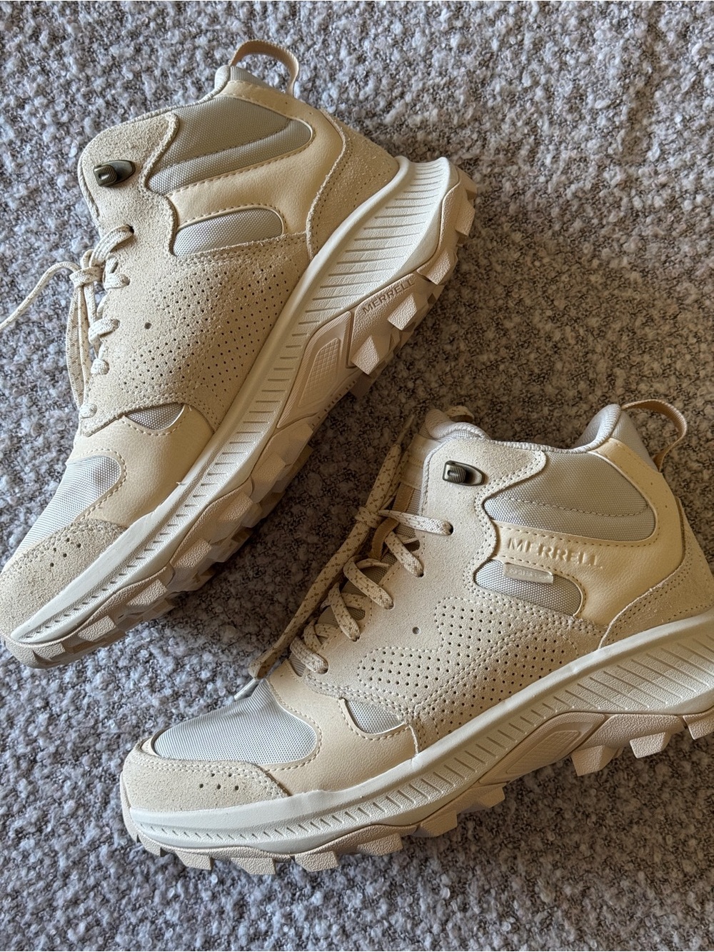 NWOT Merrell Waterproof Hiking Sneakers | Size 9.5 (Women’s) | Cream/Sand